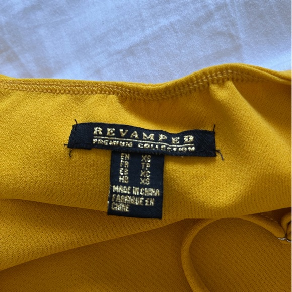 Mustard yellow elegant crop top - Picture 3 of 3